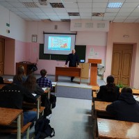 В память о подростках военной поры